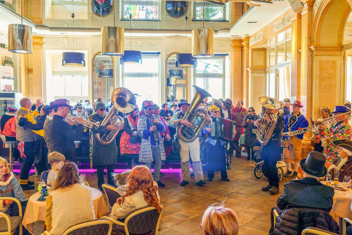 Luzerner Fasnacht Hotel Schweizerhof Luzern 12