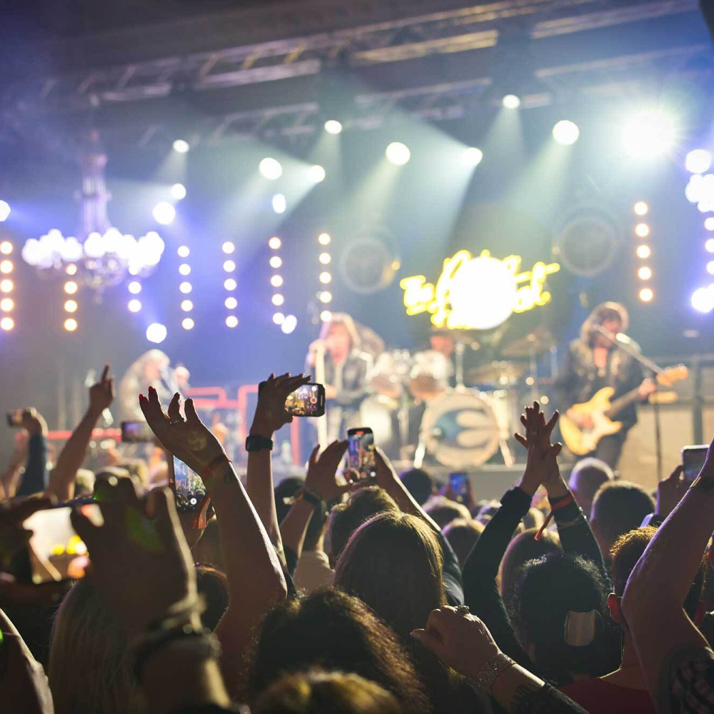 The Retro Festival: Weltstars und unvergessliche Live-Shows im Hotel Schweizerhof Luzern und im KKL Luzern