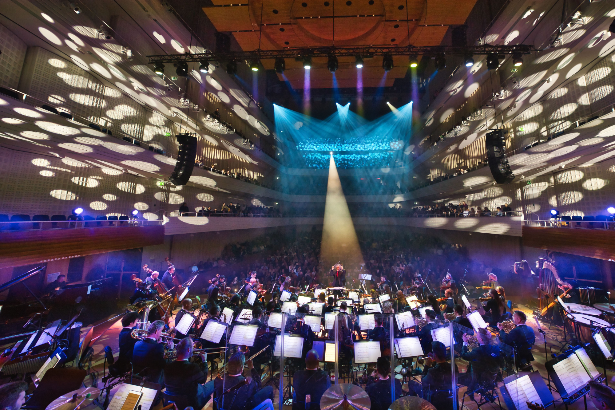 Anastacia und das City Light Symphony Orchestra