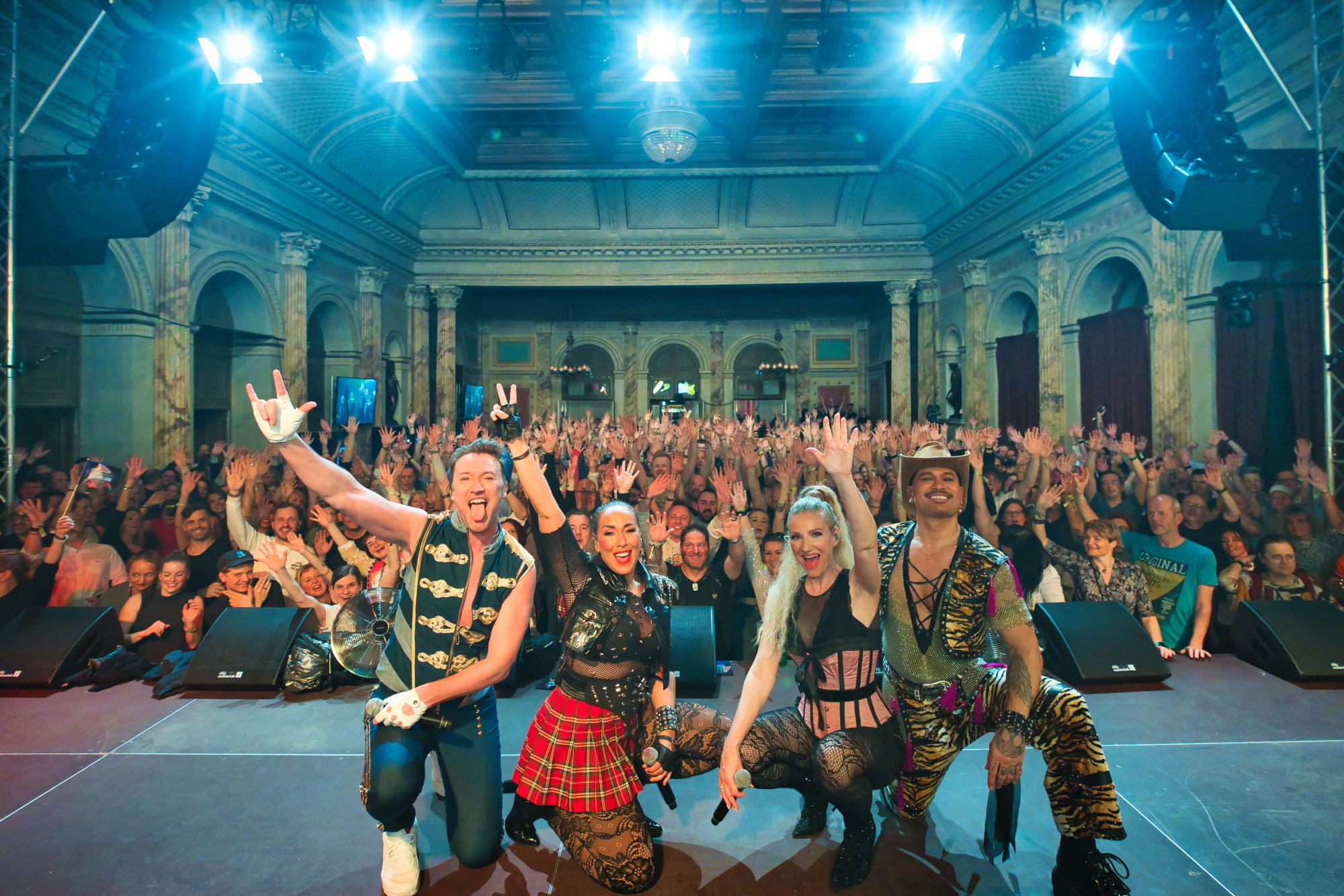 Vengaboys im Zeugheersaal des Hotel Schweizerhof Luzern