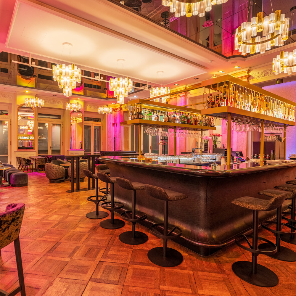 Schweizerhof Bar