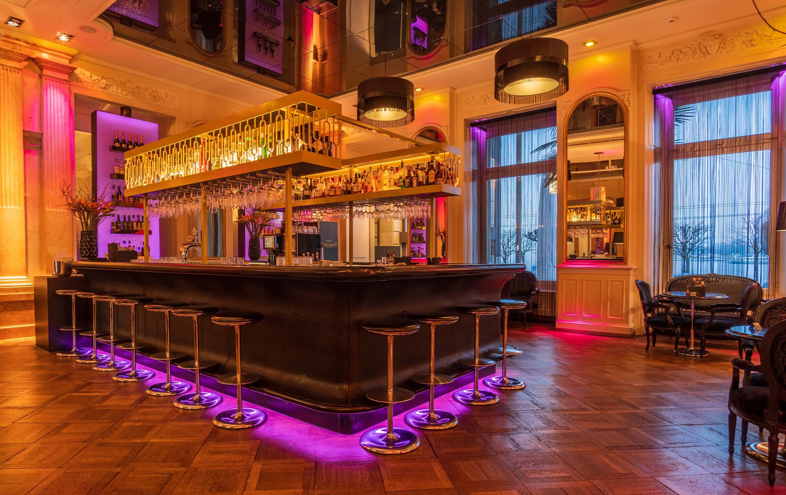 Hotel Schweizerhof Bar