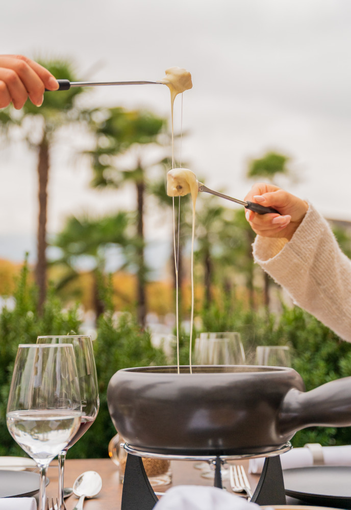 Fondue lounge hotel schweizerhof luzern43
