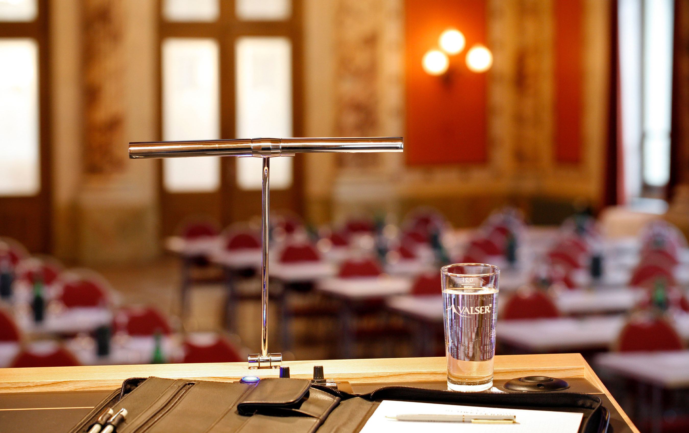 Zeugheersaal seminar bankett hotel schweizerhof luzern 01