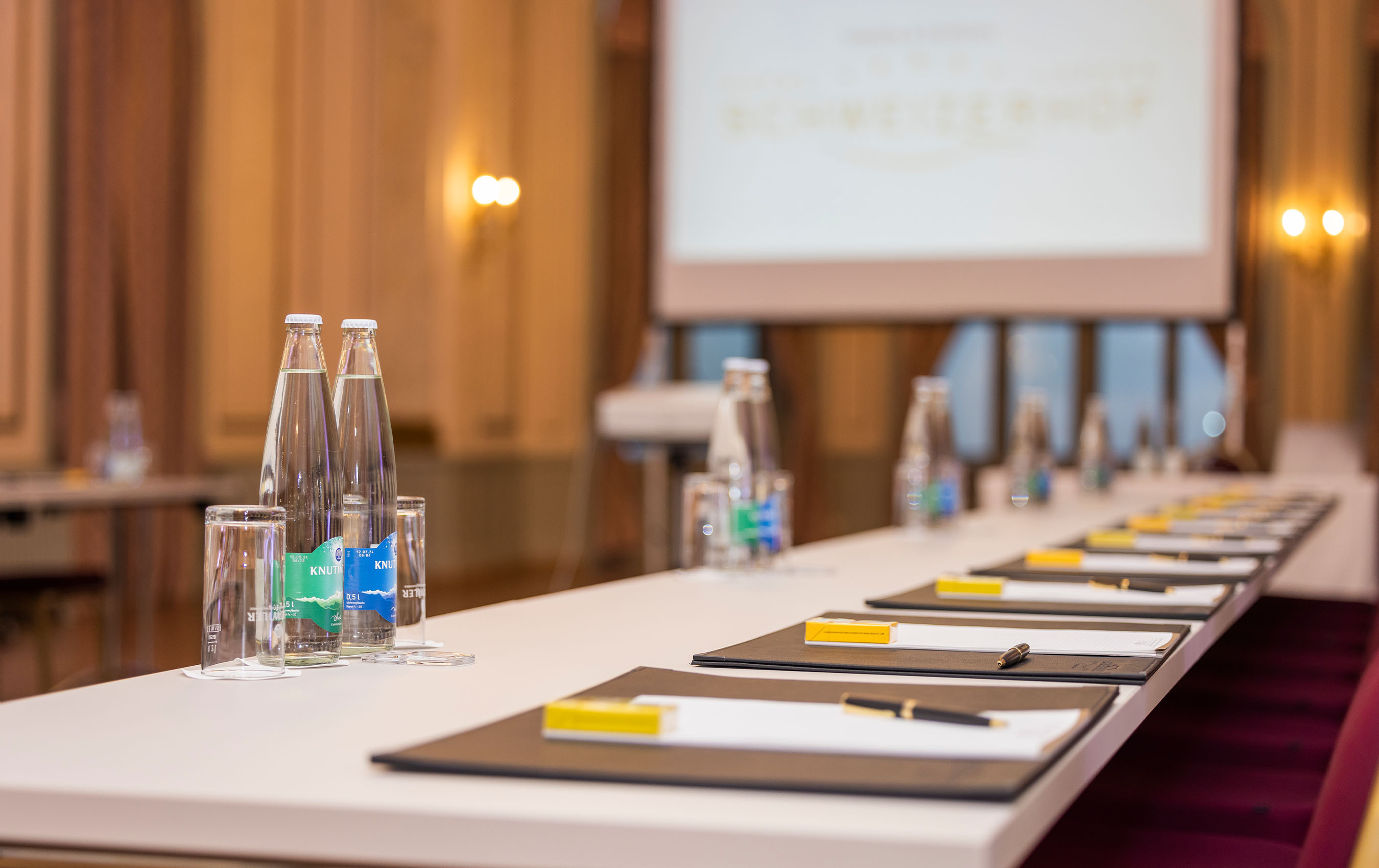 Zeugheersaal seminar bankett hotel schweizerhof luzern 02