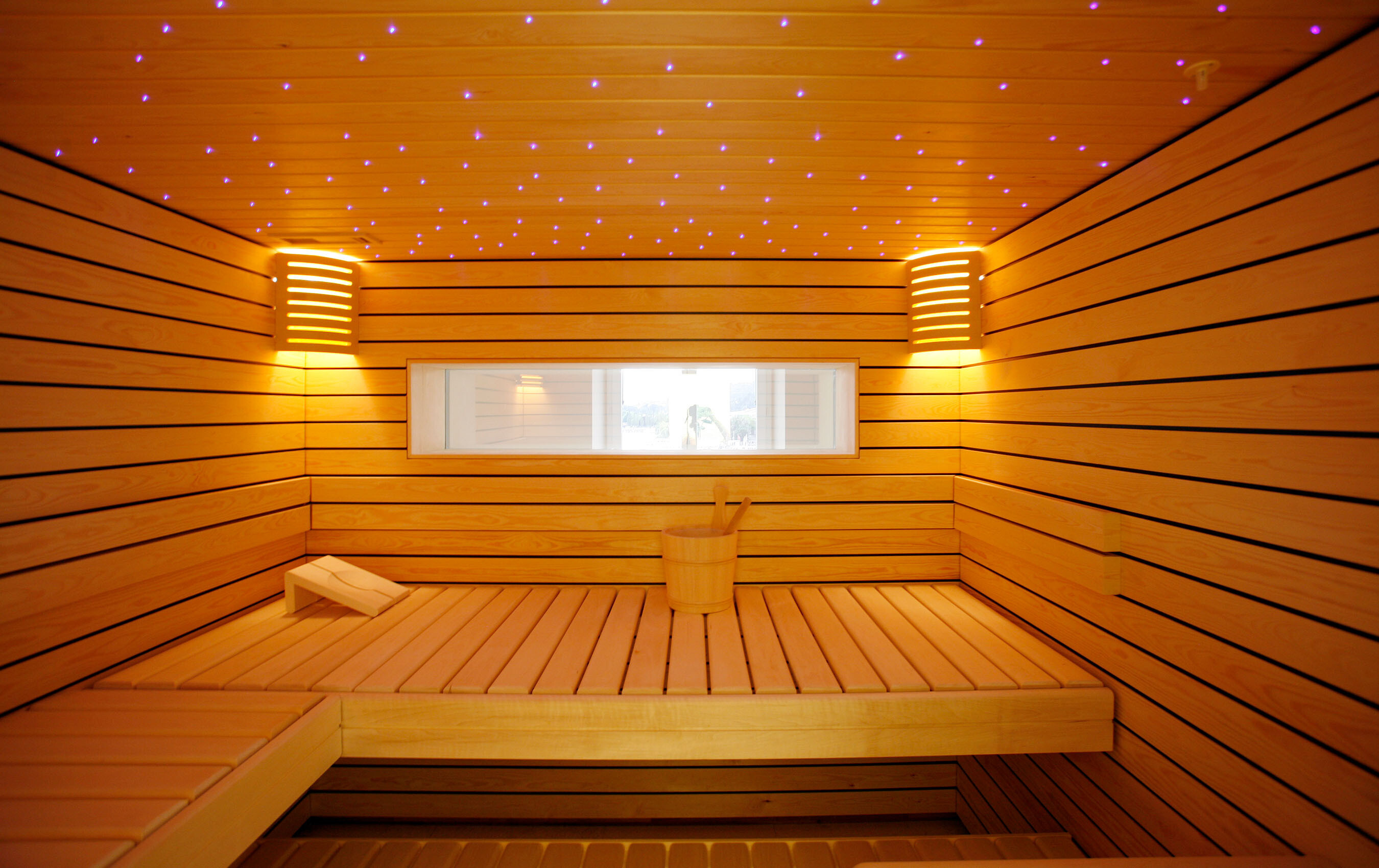 Sauna wellness hotel schweizerhof luzern 01