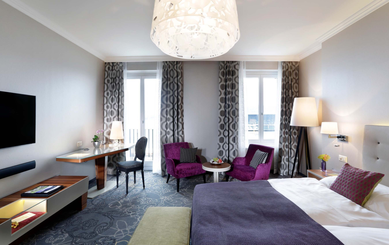 Deluxe doppelzimmer lakeview zimmer suiten hotel schweizerhof luzern 08