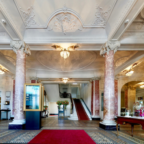 Lobby 1