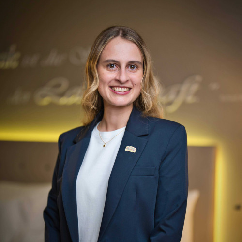 Tabea naepflin team hotel schweizerhof luzern web