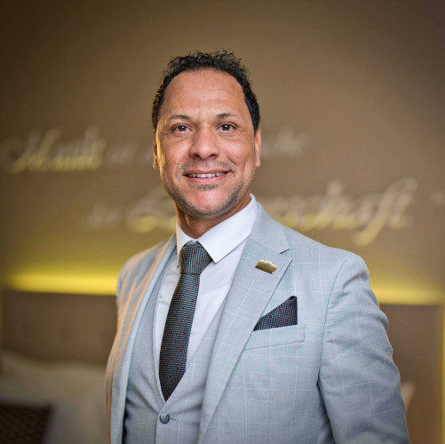 Mahmoud dahy hotel schweizerhof luzern